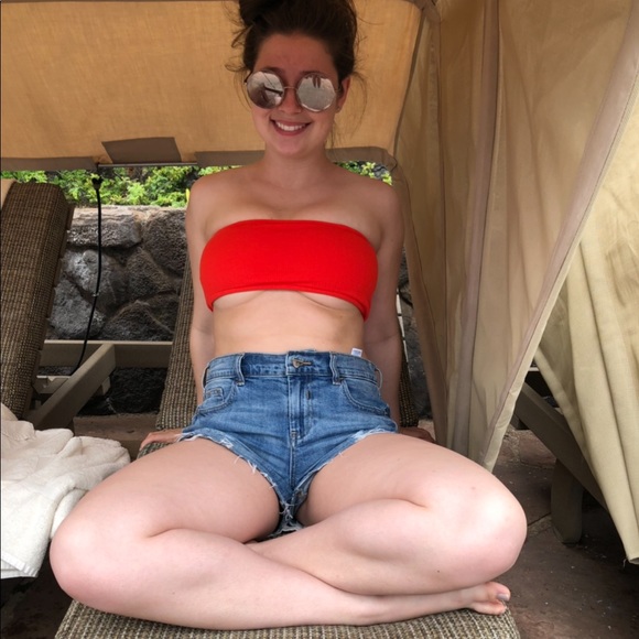 Meet your Posher, Francesca - Picture 1 of 1